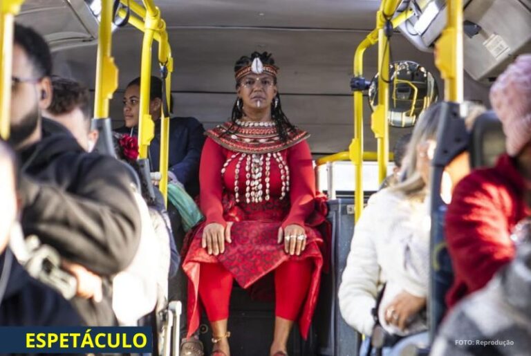 A (Ré)tomada da Palavra: quando o ônibus vira palco para uma revolução silenciosa